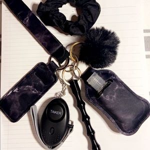 Self-defense keychain